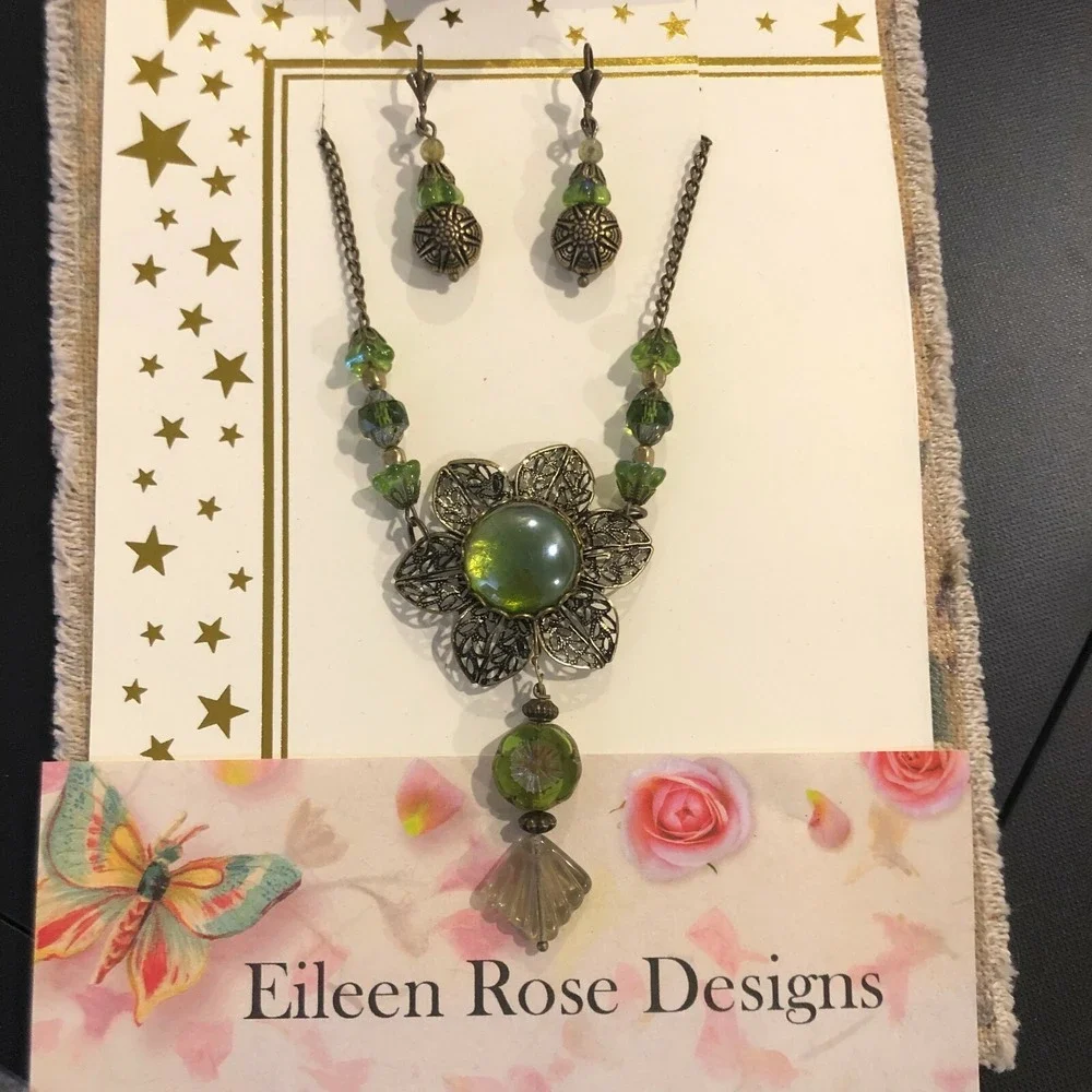 Green Czech Glass Pendant Necklace Set~ Victorian Revival~Upcycled Artisan‎ Made